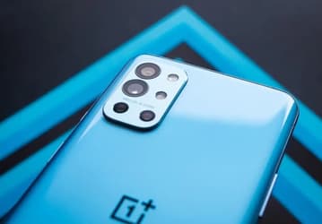 Первый в мире смартфон с предустановленной Android 12 уже протестировали: OnePlus 9RT замечен в популярном бенчмарке Geekbench 