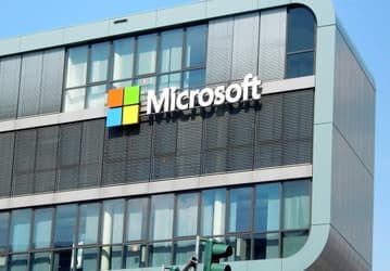 Бывший аналитик Microsoft по безопасности утверждает, что в компании давно знают об использовании серверов Office 365 для распространения вредоносного ПО