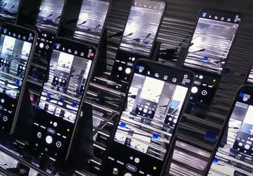 Samsung показала, насколько прочными являются Galaxy Z Fold3 и Z Flip3
