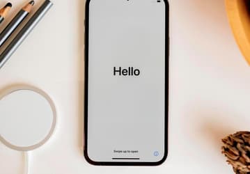Samsung Galaxy S22 выглядит, как iPhone 13 без чёлки. Новый флагман может получить неожиданный дизайн