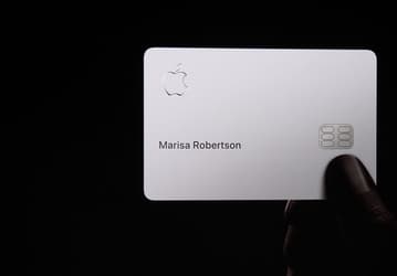 Банки хотят снизить комиссии за транзакции по картам Apple Card. Apple недовольна