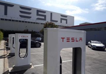К 2030 году Tesla собирается продавать по 20 миллионов автомобилей в год. Такова долгосрочная цель компании