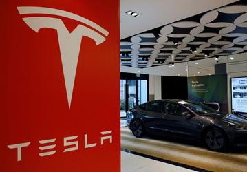 В четвертом квартале 2021 года компания Tesla отгрузила 308 600 электромобилей