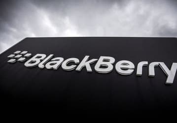 BlackBerry продаст патенты, связанные с мобильными устройствами и обменом сообщениями