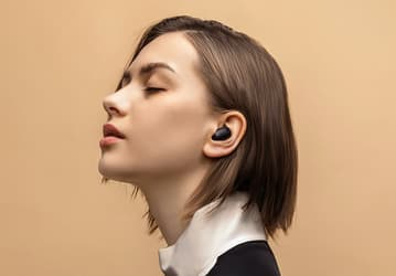 В России взлетели продажи беспроводных наушников. Xiaomi снова всех обогнала