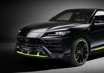 В этом году Lamborghini прекратит выпускать автомобили только с ДВС