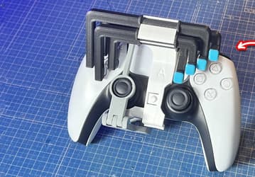 Сделай сам: накладка на DualSense позволяет играть на Sony PlayStation 5 одной рукой
