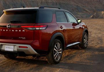 Новый Nissan Pathfinder выходит в России: объявлены цены и комплектции