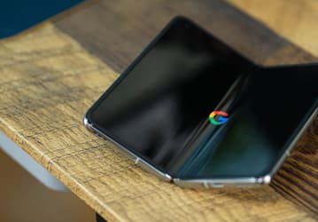 Google Pixel Notepad будет на 400 долларов дешевле, чем Samsung Galaxy Z Fold 3