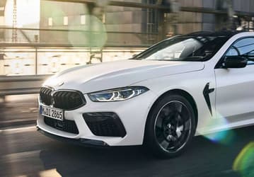 Представлены новые автомобили BMW 8 серии: объявлены российские цены