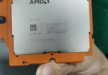 Опубликовано первое фото процессора AMD с 96 или даже 128 ядрами