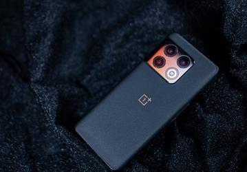 OnePlus 10 Pro поступил в продажу в Китае: за первую же секунду продажи превысили 100 миллионов юаней