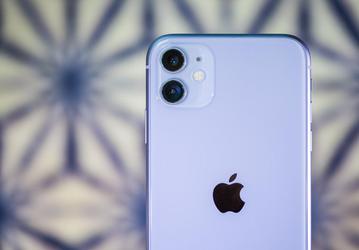 Бестселлер iPhone 11 подешевел на четверть в России