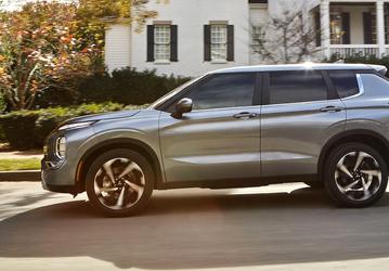 Самые популярные версии Mitsubishi Outlander в России. Продано более 300 тыс. автомобилей