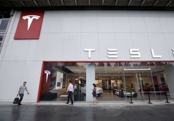 Tesla отзывает в Китае примерно 200 000 электромобилей