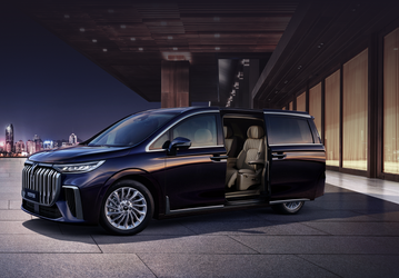 Огромные «ноздри» как у BMW, 5-звёздочный комфорт и адаптивная подвеска. Это самый быстрый в мире минивэн Dongfeng Lantu Dreamer