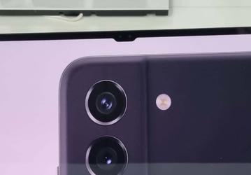 Samsung Super AMOLED с чёлкой, Snapdragon 8 Gen 1, динамики AKG, 11 200 мА•ч, 45 Вт. Первое живое фото Galaxy Tab S8 Ultra с характеристиками