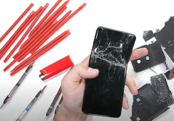 OnePlus 10 Pro — худший флагман 2022 года? Оказалось, что смартфон можно погнуть и даже сломать голыми руками