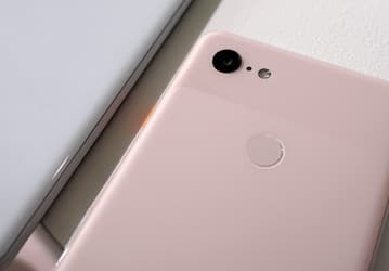 Google Pixel 3 и Pixel 3 XL сегодня потеряли возможность хранить неограниченное количество снимков в Google Фото в «оригинальном качестве»