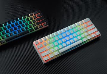 Механическая игровая клавиатура Genesis Thor 660 поддерживает проводное и беспроводное подключение