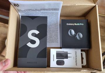 Samsung Galaxy S22 с подарочными Galaxy Buds Pro и блоком питания уже рассылают пользователям в Европе