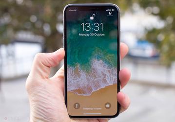 Первопроходец iPhone X с чёлкой не попал в список смартфонов Apple, в которых можно будет починить работу Face ID