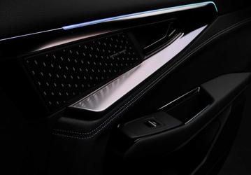 Renault показала салон гибридного Austral с атмосферной подсветкой и акустикой Harman/Kardon 