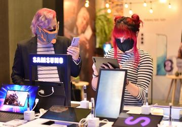 После исторических предзаказов Samsung объявила о начале продаж Galaxy S22 и Galaxy Tab S8 в США, Европе и Южной Корее