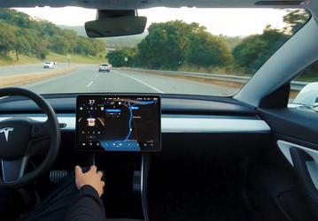 На видео попала первая авария, произошедшая по вине автопилота Tesla FSD
