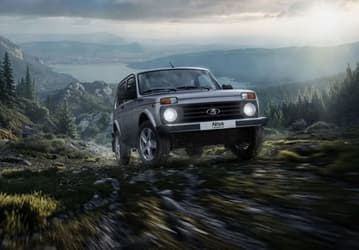 Lada Niva Legend возглавил топ-5 бюджетных полноприводных кроссоверов и внедорожников России осенью 2022 года. Замыкает рейтинг – Renault Duster