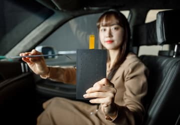 LG представила «невидимые» автомобильные динамики нового типа, которые можно спрятать почти где угодно. Thin Actuator Sound Solution станут доступны в 2023 году