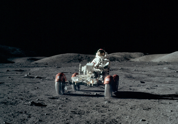 NASA: астронавты смогут жить и работать на Луне к 2030 году