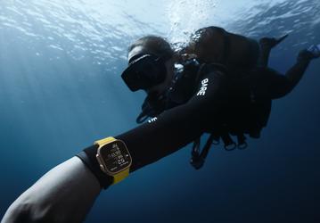 Теперь Apple Watch Ultra можно использовать по полной. Стало доступно дайверское приложение Oceanic+