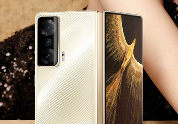 Новый флагман Honor впервые показали вживую. Официальные фотографии Honor Magic Vs