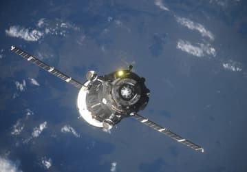 Российские космические корабли научат манёврам ювелирной точности