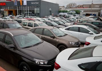 Российский рынок авто с пробегом упал почти на 25%