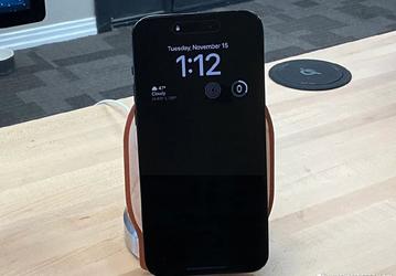 Теперь как на Android. Так выглядит всегда включённый экран iPhone с новой прошивкой iOS 16.2 Developer Preview Beta 3