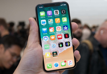 В Китае не хватает рабочих? На производство iPhone призвали отставных военных