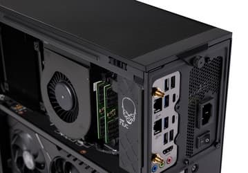 Выпущен мини-ПК Intel NUC 13 Extreme Raptor Canyon с Intel Core 13-го поколения и с местом для трёхслотовой видеокарты. Цены уже известны