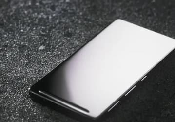 Скоро во всех флагманских телефонах. Представлено закалённое стекло Gorilla Glass Victus 2