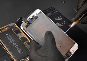 Huawei сделала подарок покупателям старых и новых смартфонов: замена разбитого экрана со скидкой 50% в Китае