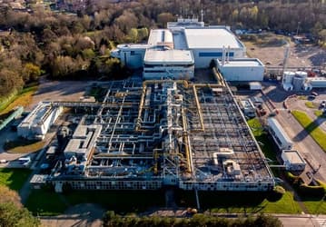 Власти Великобритании обязали китайцев продать приобретенную ими ранее компанию Newport Wafer Fab по производству чипов, Китай назвал это нарушением нормы торговли