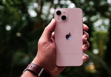 iPhone 13 всё ещё очень востребован. Именно он впервые для Apple возглавил рынок Индии в прошлом квартале