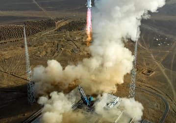 У Китая не получилось опередить Россию и США. Запуск китайской ракеты с кислородно-метановым двигателем закончился неудачей