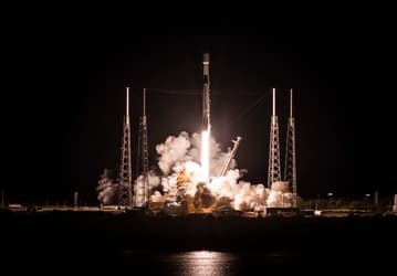 SpaceX вывела на орбиту 110 спутников за 36 часов. Илон Маск поздравил компанию с 3 успешными орбитальными миссиями