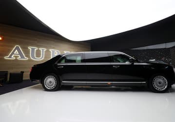 В Санкт-Петербурге открылся первый шоурум российского автопроизводителя Aurus