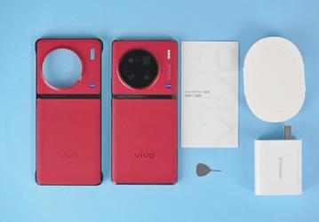 Snapdragon 8 Gen 2, топовая камера Zeiss, 100-кратный зум и IP68. Комплект поставки Vivo X90 Pro+ показали на фото