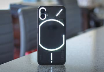Никакого Nothing Phone (2) пока не будет. Компания не собирается распыляться на множество разных проектов