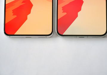 Xiaomi 13 с рекордно узкой рамкой сравнили с Samsung Galaxy S22 и iPhone 14 Pro