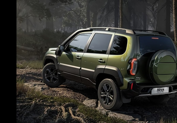 Lada Niva Travel победила Chery Tiggo 7 Pro и впервые в истории стала лидером российского рынка кроссоверов и внедорожников